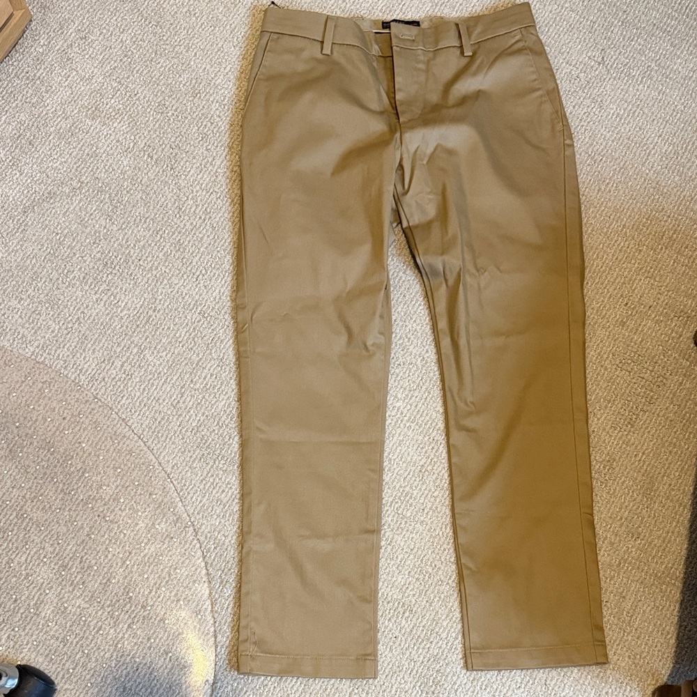 Dockers Signature Khakis Slim Fit 32x30 with flex waistband